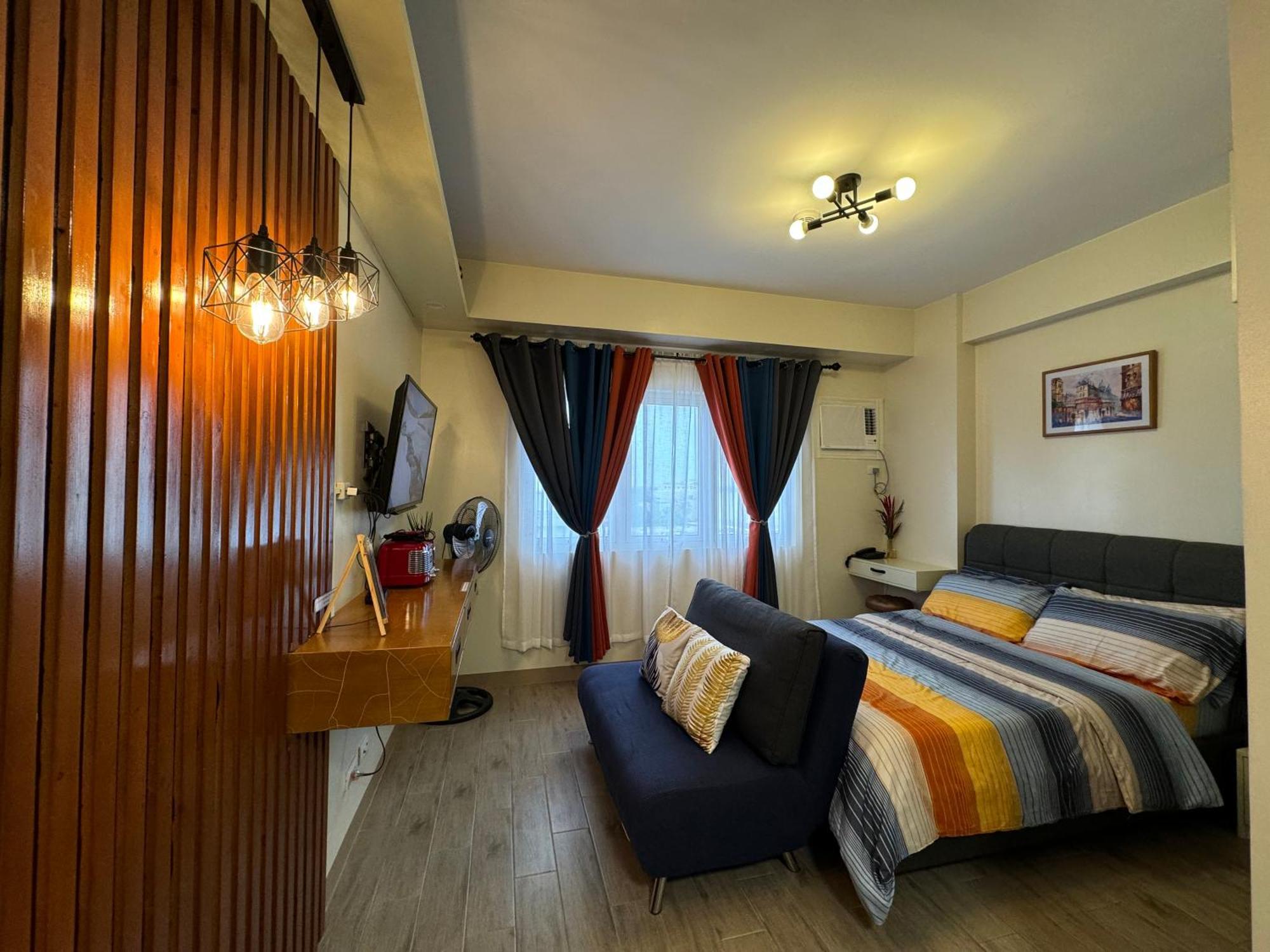 Condo Home With Fast Wifi In Bacolod City Exteriör bild