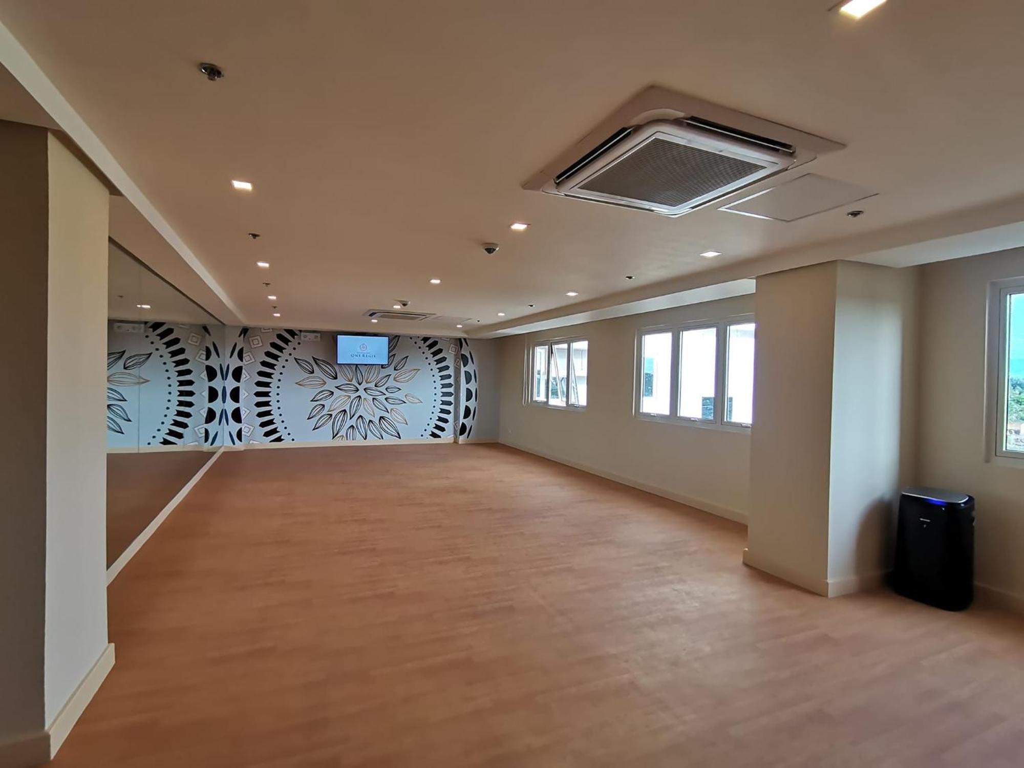Condo Home With Fast Wifi In Bacolod City Exteriör bild
